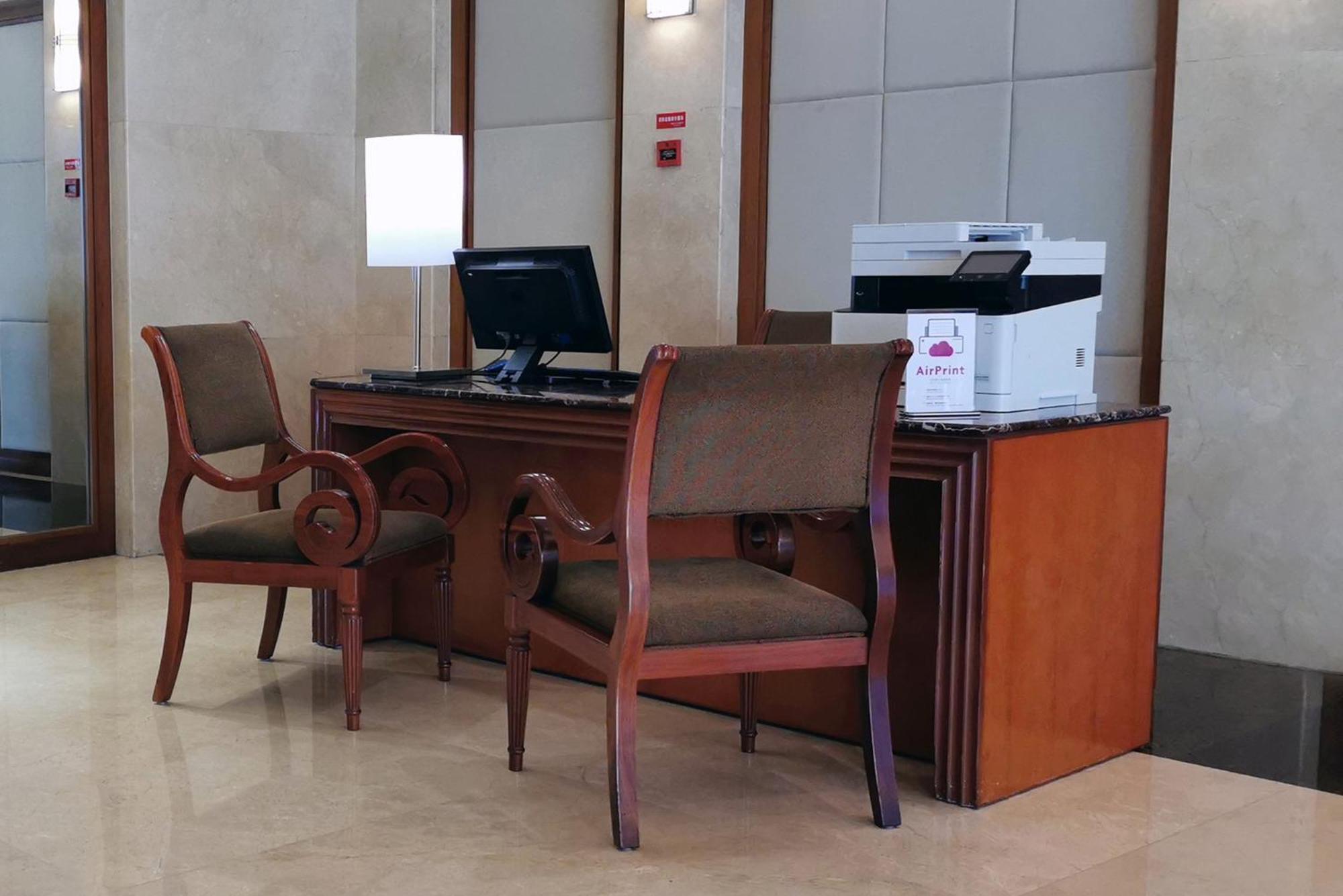 Crowne Plaza Zhuhai City Center By Ihg - Offers Free One-Way Shuttle To Chimelong Ocean Kingdom Экстерьер фото